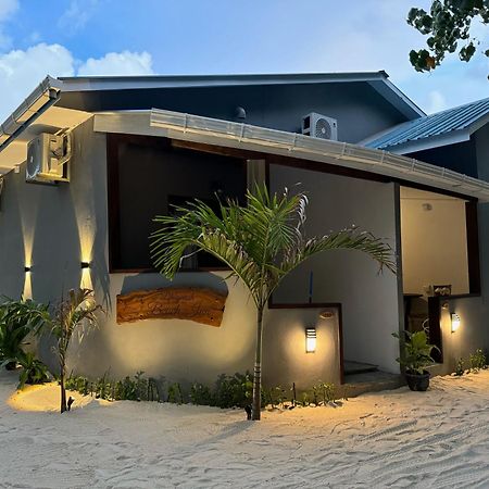 Dhigurah Beach Inn Dış mekan fotoğraf