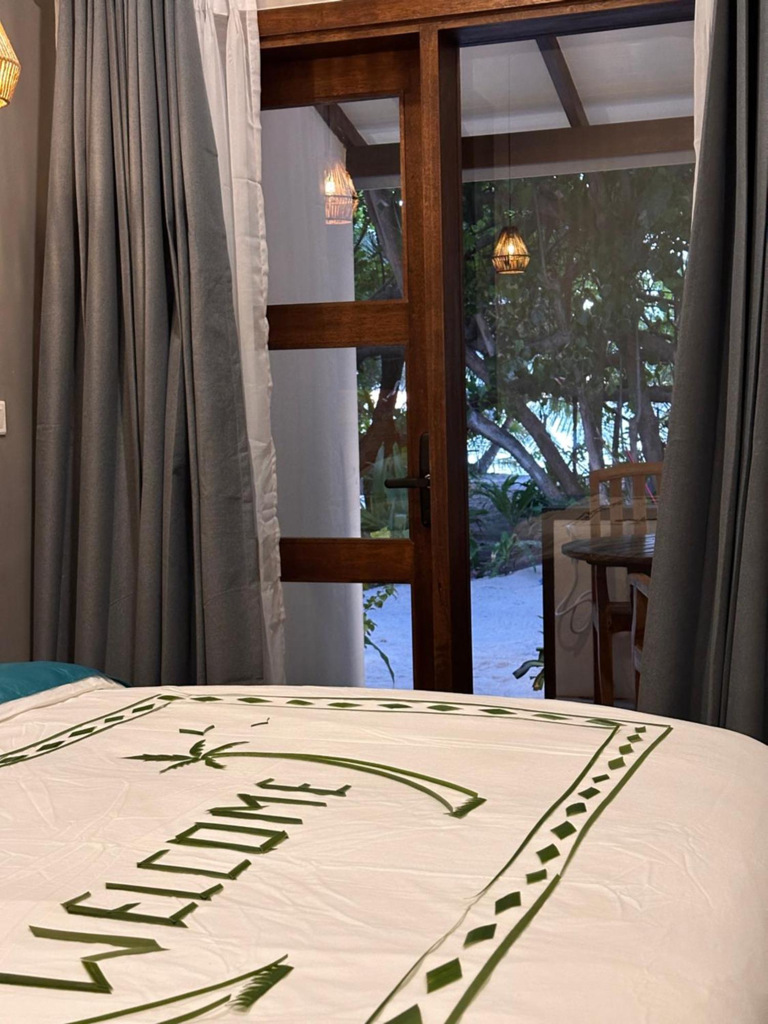 Dhigurah Beach Inn Dış mekan fotoğraf