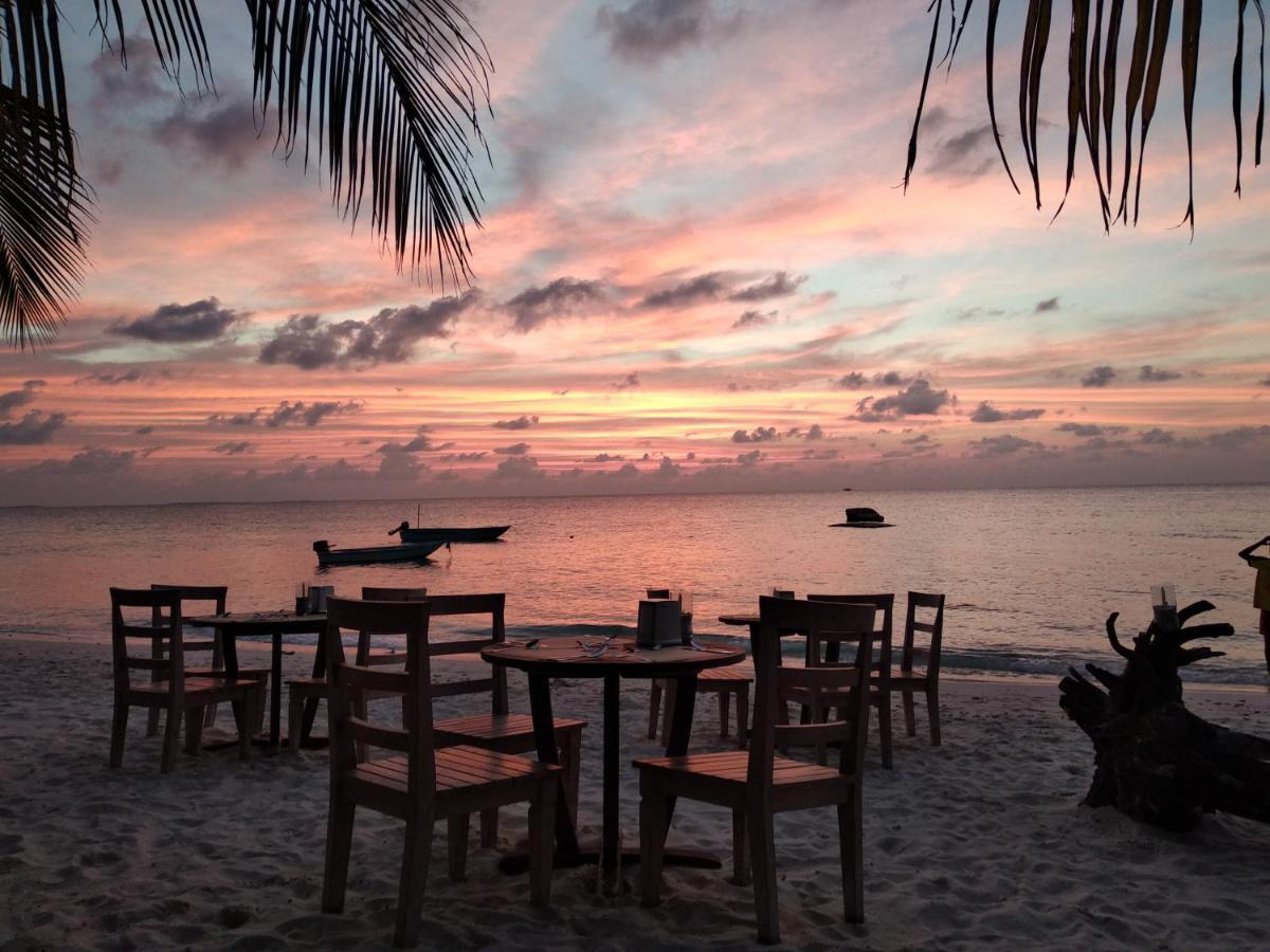 Dhigurah Beach Inn Dış mekan fotoğraf